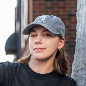 Meet your Posher, Emily